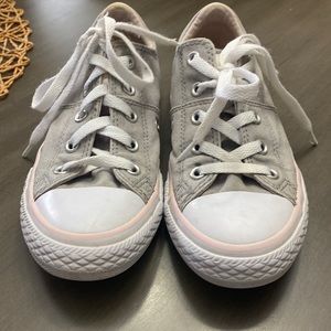 Girls Gray Converse